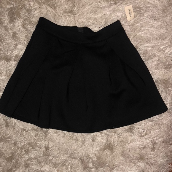 Bethany Mota Dresses & Skirts - •BLACK SKATER AEROPOSTALE SKIRT• Bethany Mota Dresses & Skirts - •BLACK SKATER AEROPOSTALE SKIRT•